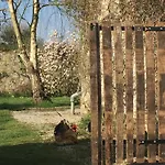D'hotes La Ferte Pensjonat
